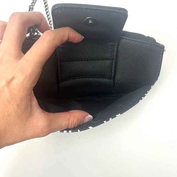 GUESS Black & White Logo Print CrossBody Chain Strap Mini Sholder Purse wallet - Picture 7 of 7